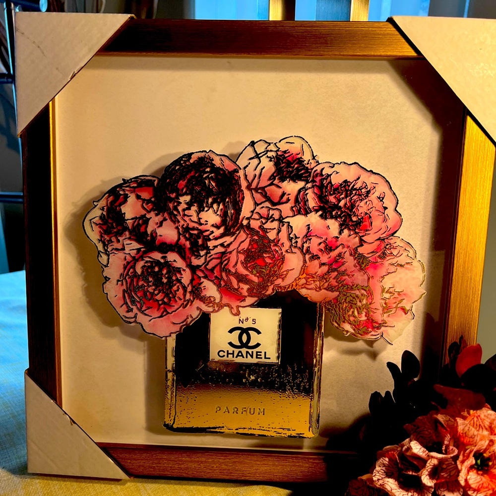 Chanel N°5 Framed Glass 🌺Art 13”x13” NEW 🌹❤️🔥 🔥